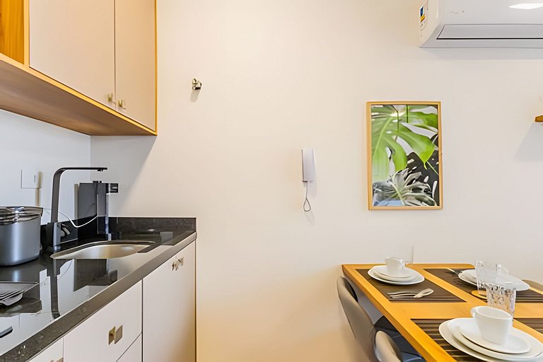 Centro | Studio novo em condomínio completo