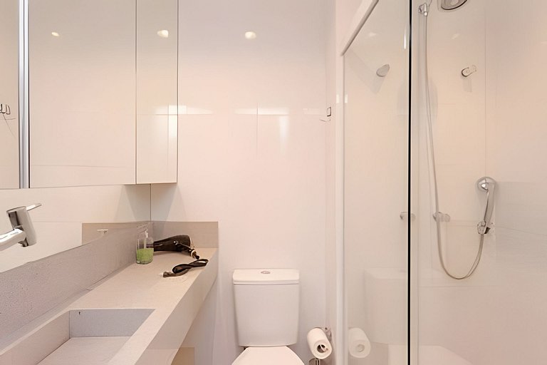 Studio Moderno com Área de Lazer Completa