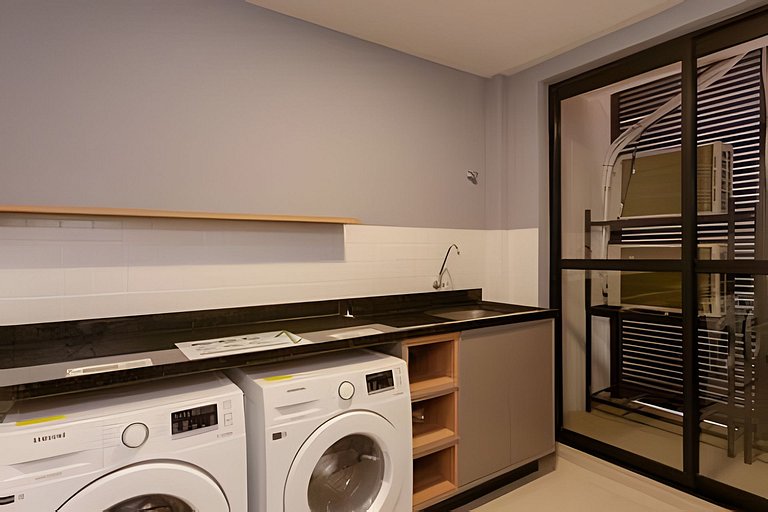 Studio Moderno com Área de Lazer Completa