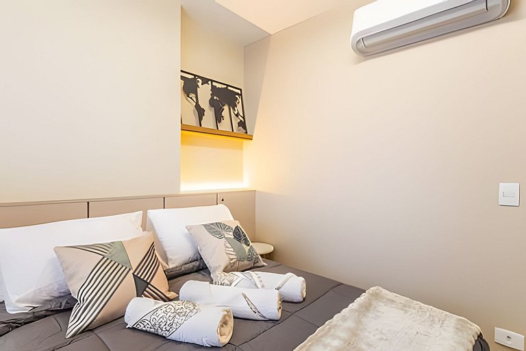 Curitiba Centro | Apto até 5 com Piscina Aquecida