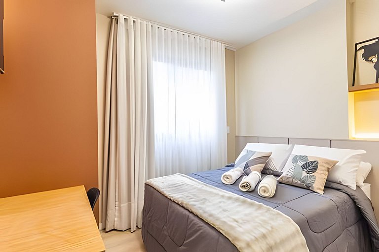 Curitiba Centro | Apto até 5 com Piscina Aquecida