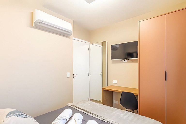 Curitiba Centro | Apto até 5 com Piscina Aquecida