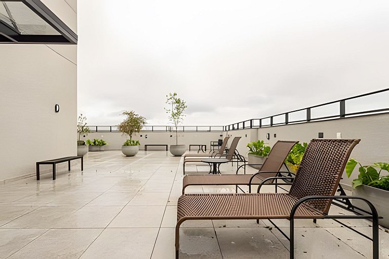 Curitiba Centro | Apto até 5 com Piscina Aquecida