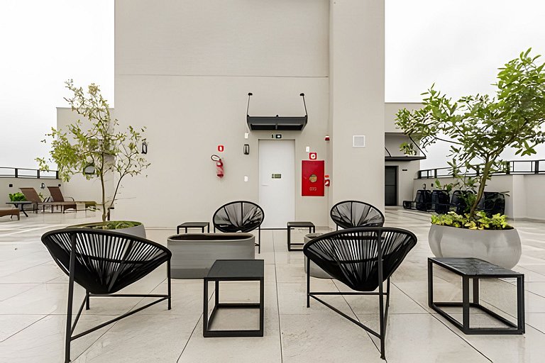 Curitiba Centro | Apto até 5 com Piscina Aquecida