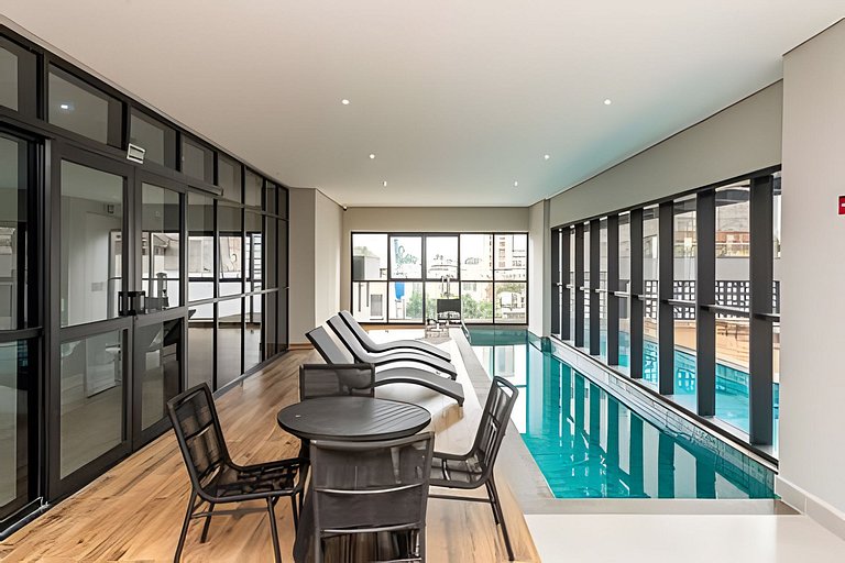 Curitiba Centro | Apto até 5 com Piscina Aquecida