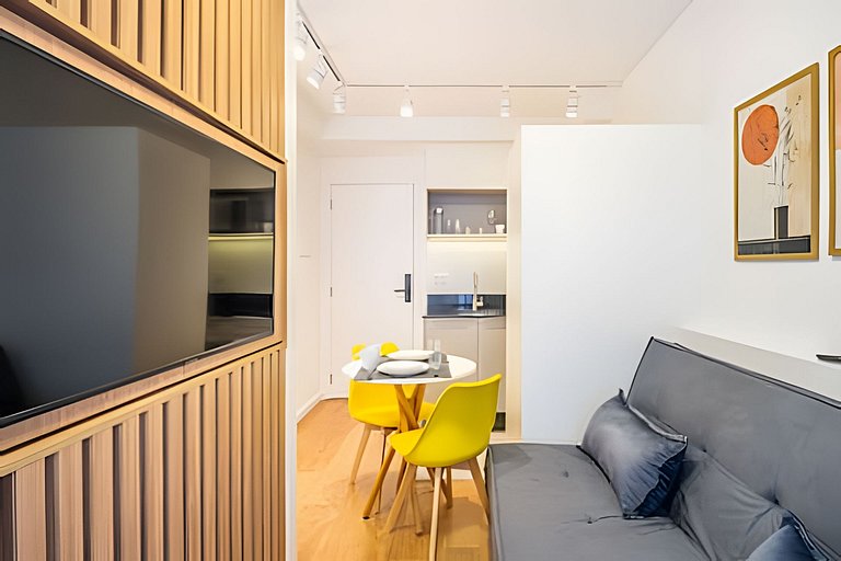 Centro | Studio novo em condomínio completo