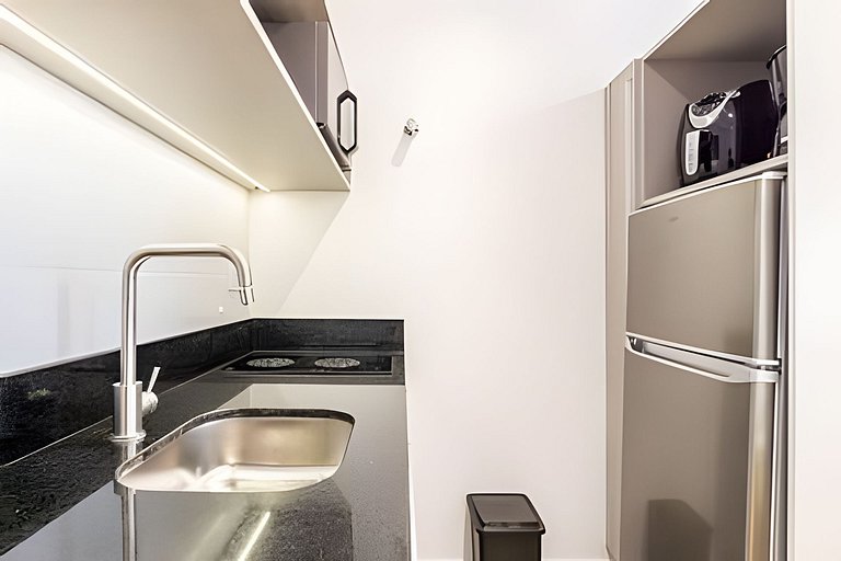 Centro | Studio novo em condomínio completo