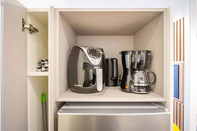 Centro | Studio novo em condomínio completo