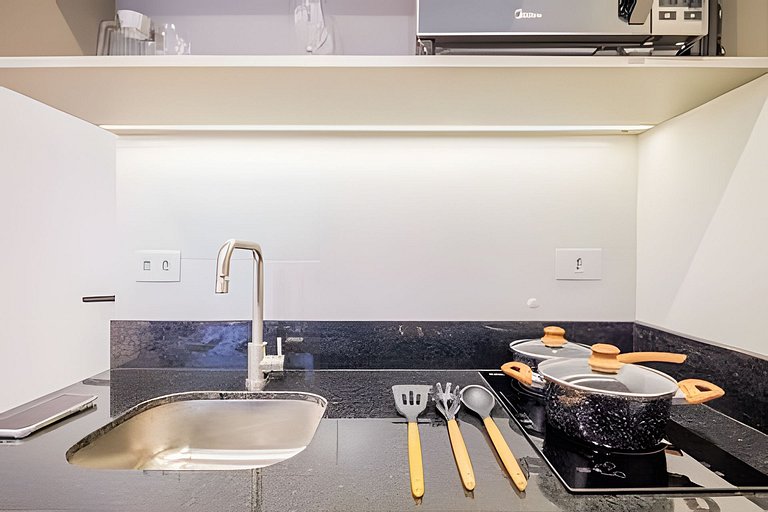 Centro | Studio novo em condomínio completo