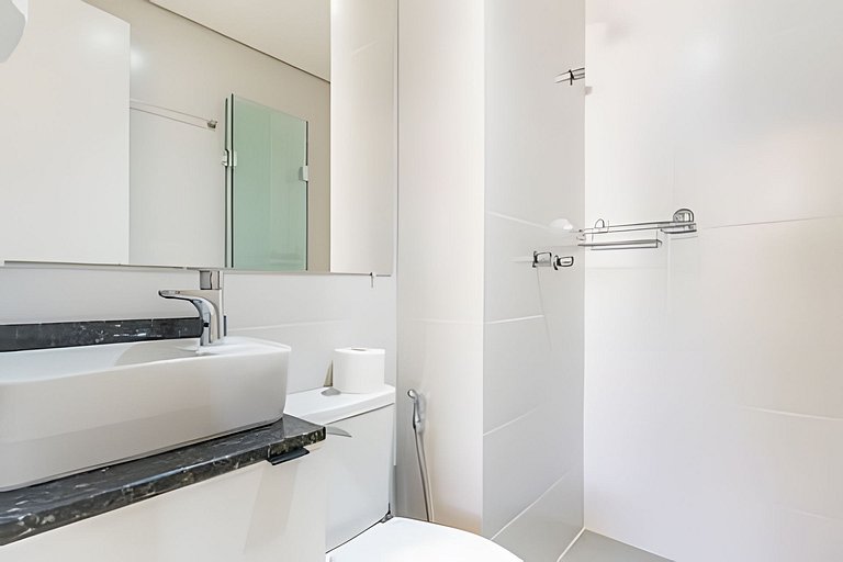 Centro | Studio novo em condomínio completo