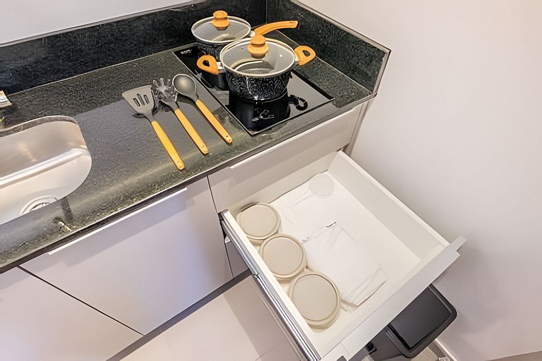 Centro | Studio novo em condomínio completo