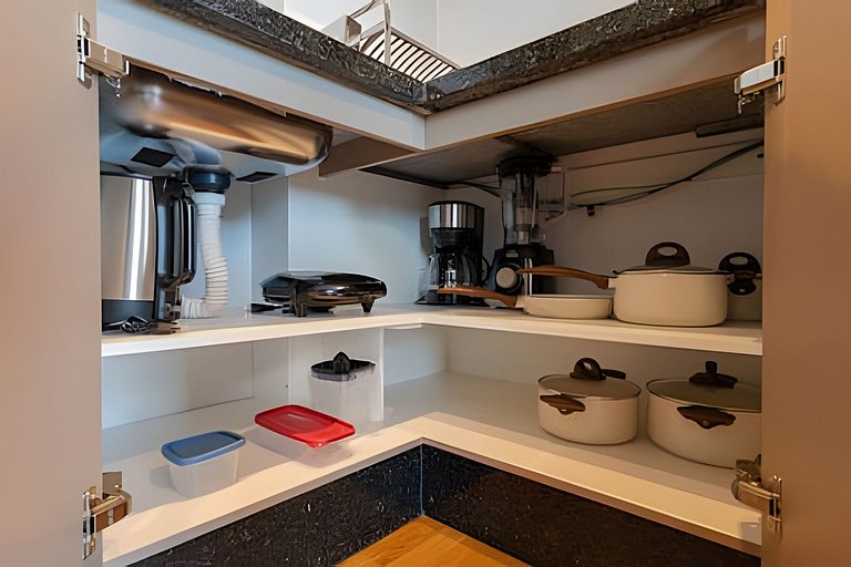 Centro Premium | Ar, Piscina e Amplo Coworking