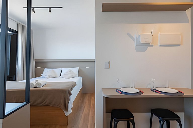 Centro Premium | Ar, Piscina e Amplo Coworking