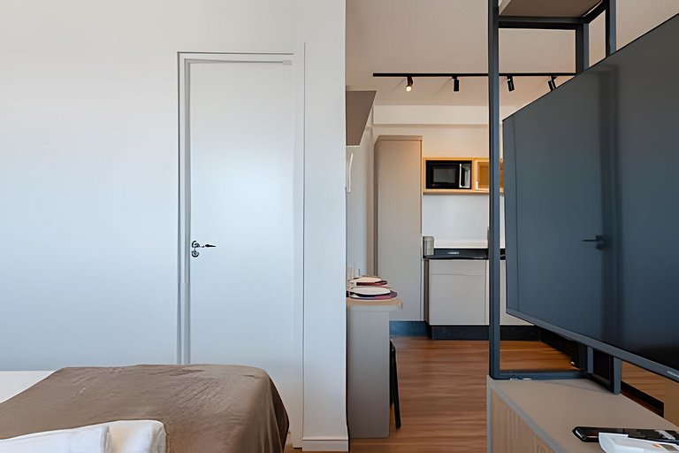 Centro Premium | Ar, Piscina e Amplo Coworking