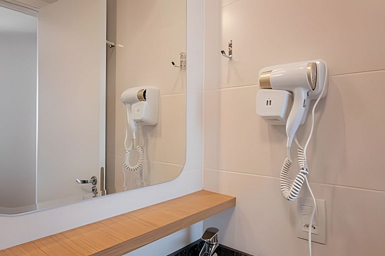 Centro Premium | Ar, Piscina e Amplo Coworking