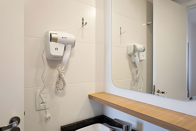 Ibiza Central com Ar e Piscina Climatizada