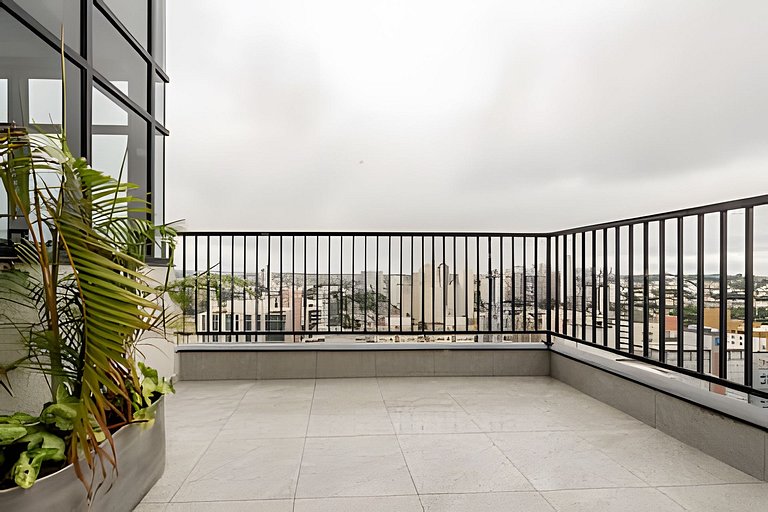 Ibiza Central com Ar e Piscina Climatizada