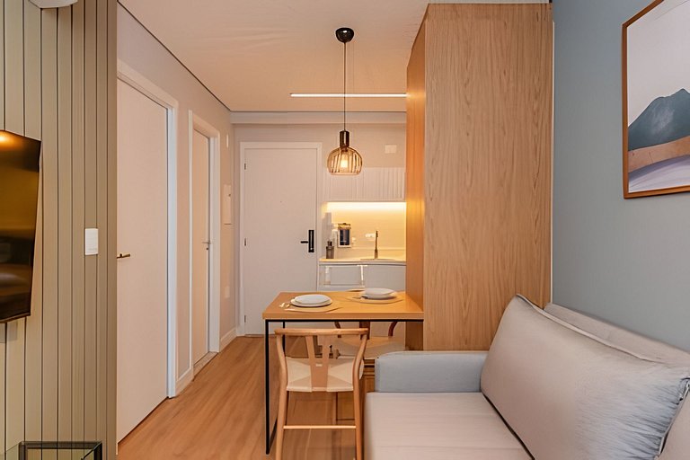 Apto novo 1 quarto c/ AC | Centro | Coworking