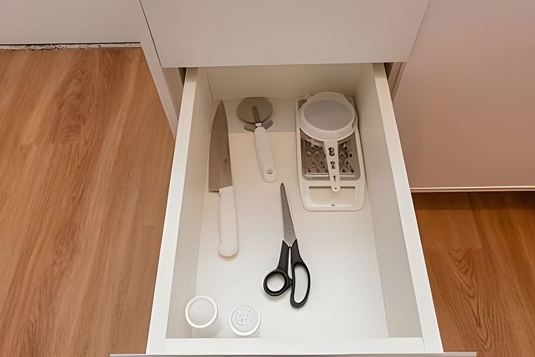 Apto novo 1 quarto c/ AC | Centro | Coworking