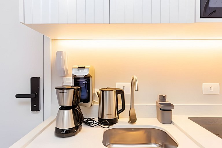 Apto novo 1 quarto c/ AC | Centro | Coworking