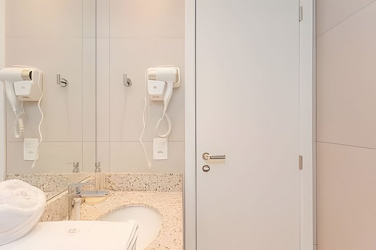 Apto novo 1 quarto c/ AC | Centro | Coworking