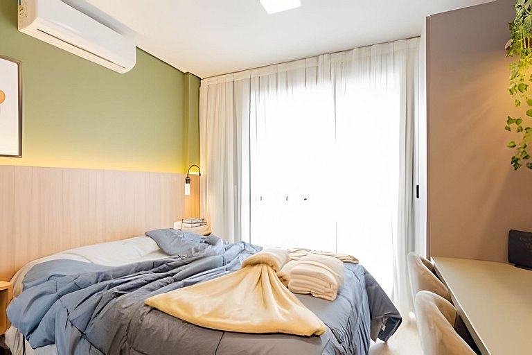 Conforto no coração de Curitiba: estúdio completo