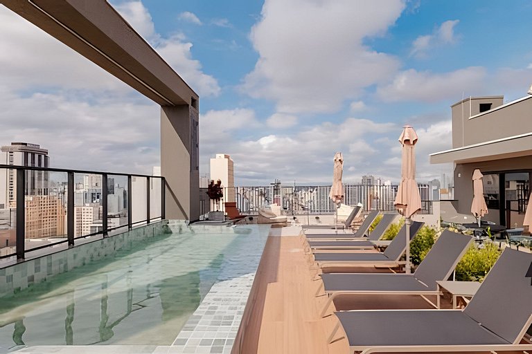 Conforto no coração de Curitiba: estúdio completo