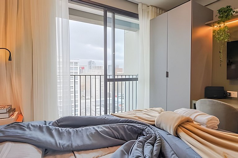 Conforto no coração de Curitiba: estúdio completo