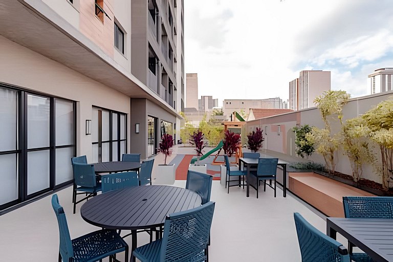 Conforto no coração de Curitiba: estúdio completo