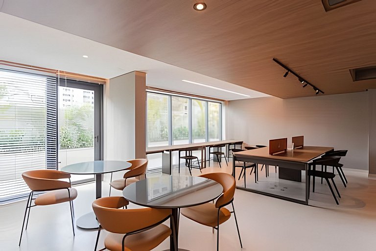 Studio elegante com estrutura premium no centro