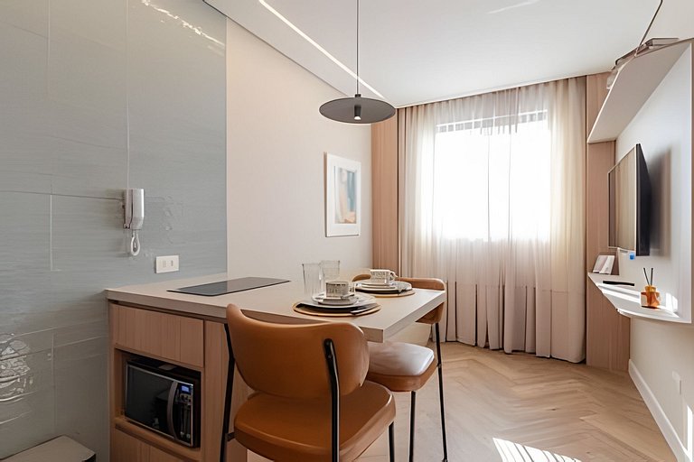 Studio elegante com estrutura premium no centro