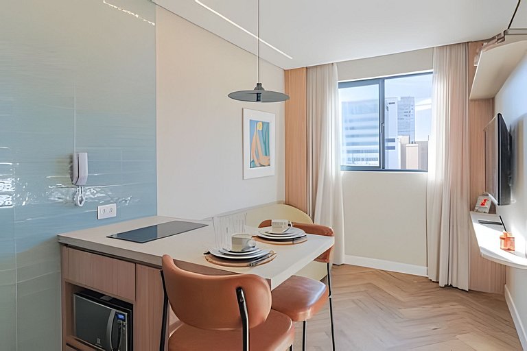 Studio elegante com estrutura premium no centro