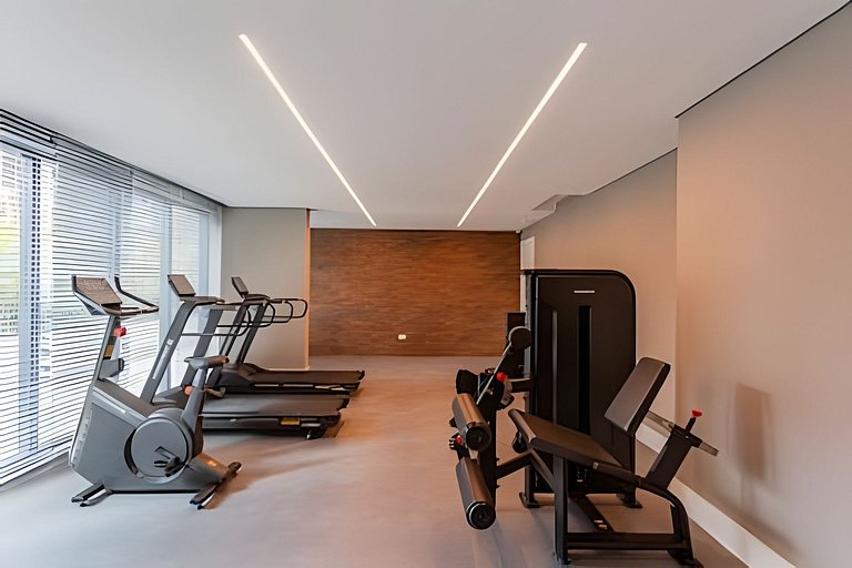 Studio elegante com estrutura premium no centro