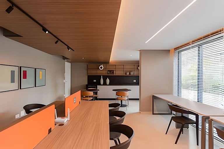 Studio elegante com estrutura premium no centro