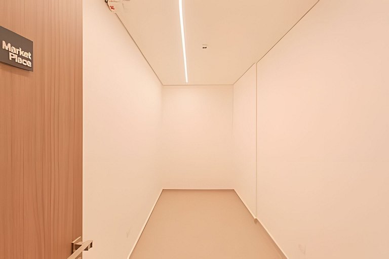 Studio elegante com estrutura premium no centro