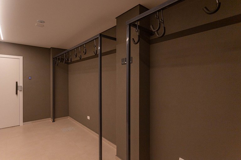 Studio elegante com estrutura premium no centro