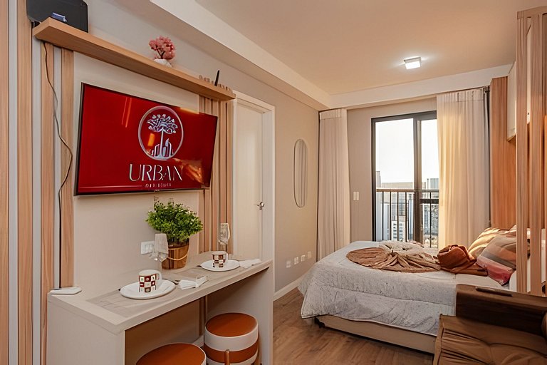 Studio Completo com Vista da Cidade