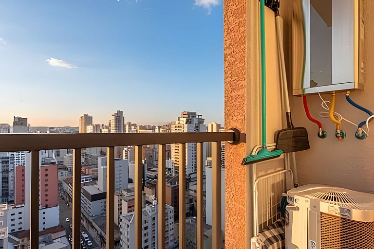 Studio Completo com Vista da Cidade
