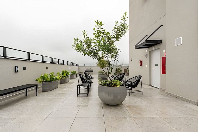 Studio Completo com Vista da Cidade