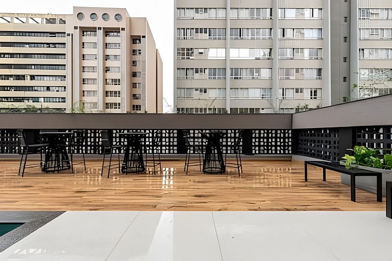 Studio Completo com Vista da Cidade